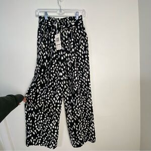 NWT Ecowish Womens S Wide Leg Pull On Pants Black & White Abstract Print Casual